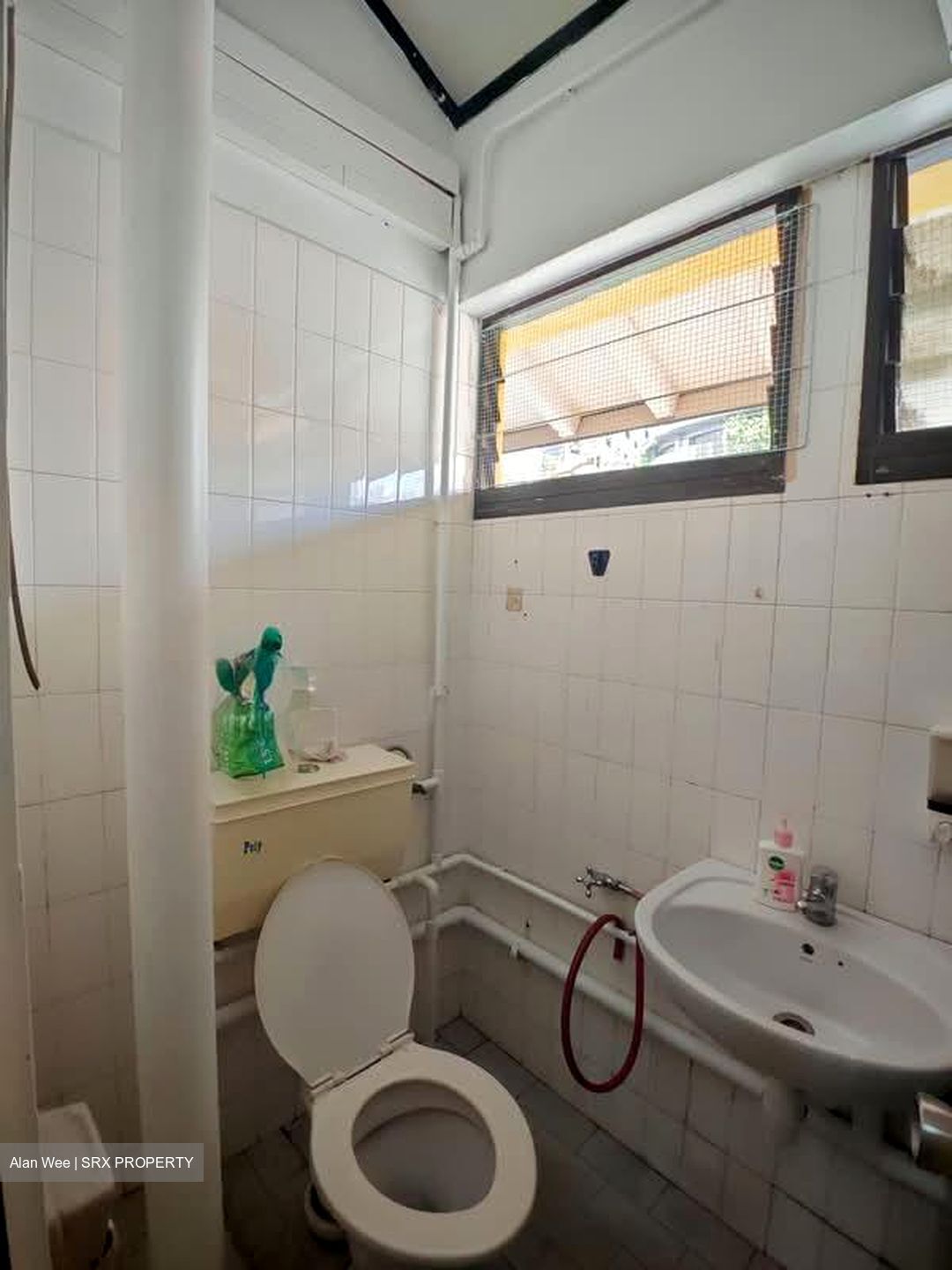 Jurong West Street 92 (D22), Shop House #576584631